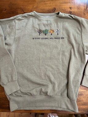 Love and Faith green crewneck Religious Christian sweatshirt Size XXL